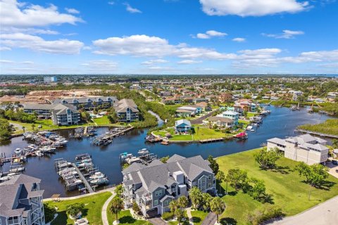 Condo in New Port Richey, Florida, 1 bedroom  № 1744970 - photo 25