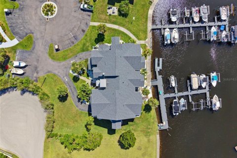 Condo in New Port Richey, Florida, 1 bedroom  № 1744970 - photo 2