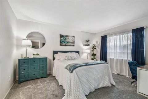 Condo in New Port Richey, Florida, 2 bedrooms  № 1913161 - photo 23