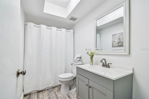 Condo in New Port Richey, Florida, 2 bedrooms  № 1913161 - photo 28
