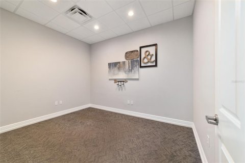 Propiedad comercial en venta en Lady Lake, Florida, 345.69 m2 № 1552722 - foto 20