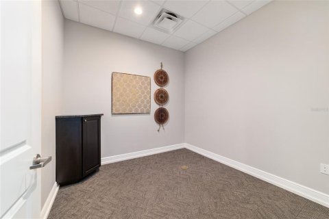 Propiedad comercial en venta en Lady Lake, Florida, 345.69 m2 № 1552722 - foto 19