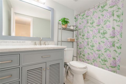 Купить кондоминиум в Майами-Бич, Флорида 2 спальни, 126.53м2, № 1965350 - фото 17