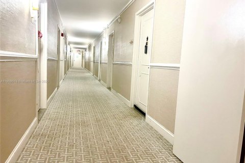 Купить кондоминиум в Майами-Бич, Флорида 2 спальни, 126.53м2, № 1965350 - фото 20