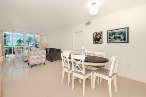 Купить кондоминиум в Майами-Бич, Флорида 2 спальни, 126.53м2, № 1965350 - фото 6