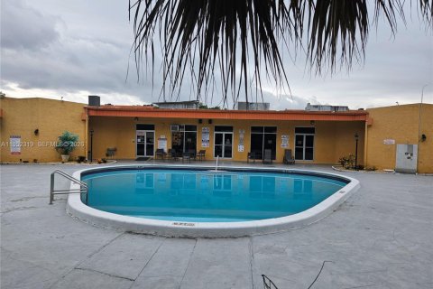 Copropriété à louer à Deerfield Beach, Floride: 1 chambre, 64.57 m2 № 2006688 - photo 14