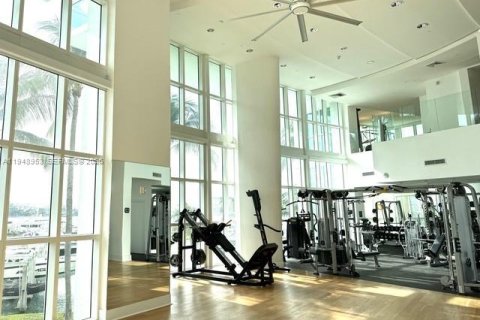 Condo in Miami Beach, Florida, 2 bedrooms  № 2053109 - photo 10