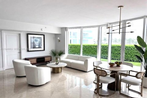 Condo in Miami Beach, Florida, 2 bedrooms  № 2053109 - photo 5