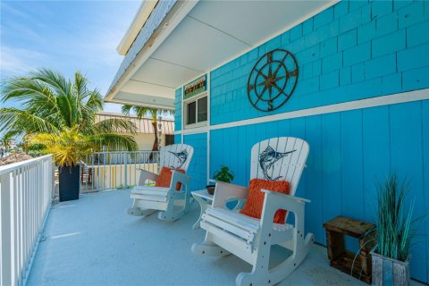 House in Islamorada, Village of Islands, Florida 3 bedrooms, 99.03 sq.m. № 1881972 - photo 29