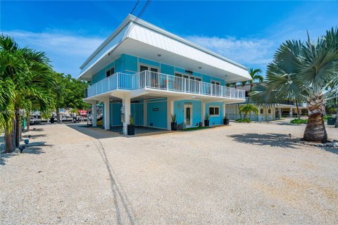 House in Islamorada, Village of Islands, Florida 3 bedrooms, 99.03 sq.m. № 1881972 - photo 17