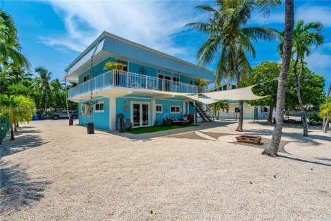 House in Islamorada, Village of Islands, Florida 3 bedrooms, 99.03 sq.m. № 1881972 - photo 11