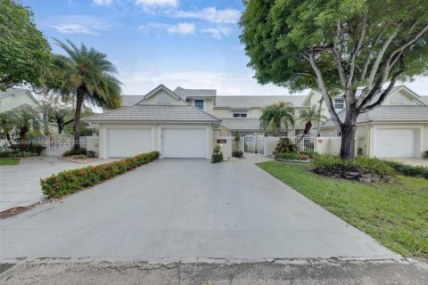 Villa ou maison à vendre à Doral, Floride: 3 chambres, 187.11 m2 № 1779766 - photo 1