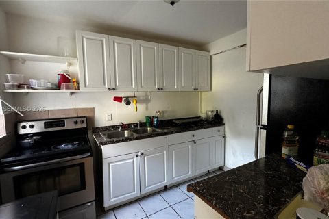 Villa ou maison à louer à Dania Beach, Floride: 3 chambres, 170.29 m2 № 2004657 - photo 4