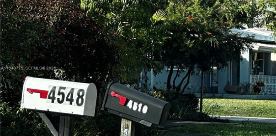 Villa ou maison à Dania Beach, Floride 3 chambres, 170.29 m2 № 2004657