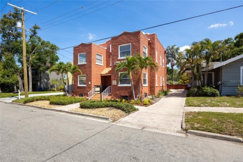 Apartamento en alquiler en Tampa, Florida, 1 dormitorio, 80.17 m2 № 1747175 - foto 2