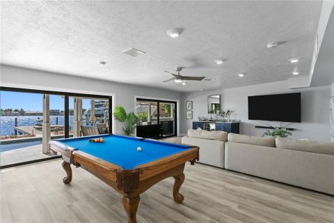 Villa ou maison à vendre à Saint Pete Beach, Floride: 5 chambres, 458.01 m2 № 2429055 - photo 20