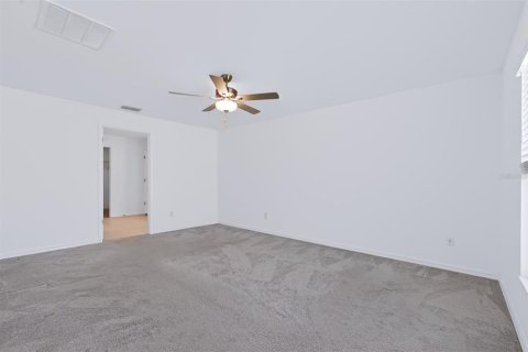 Villa ou maison à vendre à Zephyrhills, Floride: 4 chambres, 180.14 m2 № 2428832 - photo 15