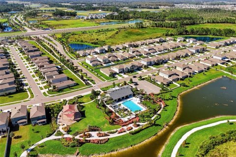 Villa ou maison à vendre à Zephyrhills, Floride: 4 chambres, 180.14 m2 № 2428832 - photo 30