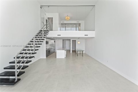 Copropriété à louer à Miami, Floride: 2 chambres, 167.41 m2 № 2393138 - photo 7