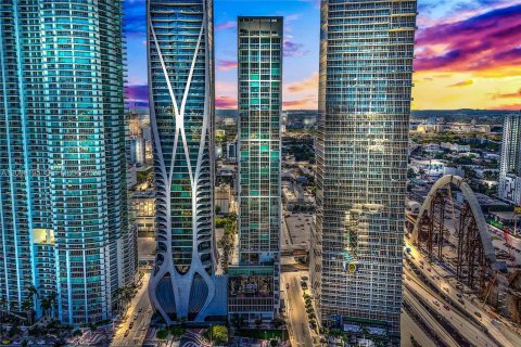 Condo à Miami, Floride, 2 chambres  № 2393138