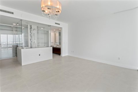 Copropriété à louer à Miami, Floride: 2 chambres, 167.41 m2 № 2393138 - photo 9