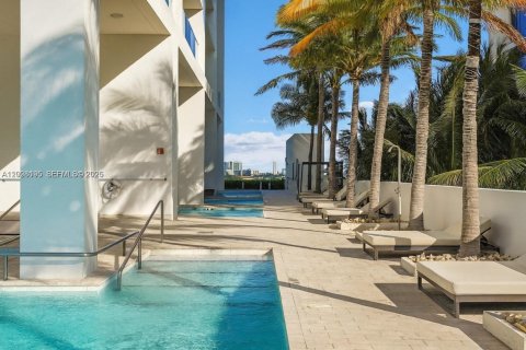 Copropriété à louer à Miami, Floride: 2 chambres, 167.41 m2 № 2393138 - photo 20