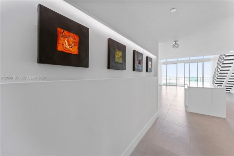 Copropriété à louer à Miami, Floride: 2 chambres, 167.41 m2 № 2393138 - photo 16