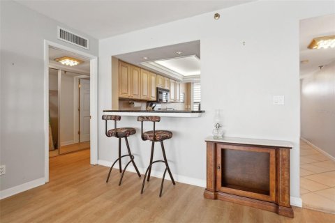Condominio en venta en Redington Shores, Florida, 3 dormitorios, 166.2 m2 № 1544684 - foto 17