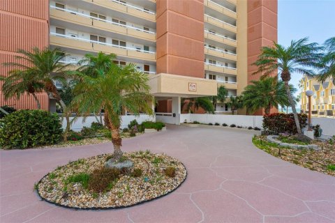 Condominio en venta en Redington Shores, Florida, 3 dormitorios, 166.2 m2 № 1544684 - foto 1