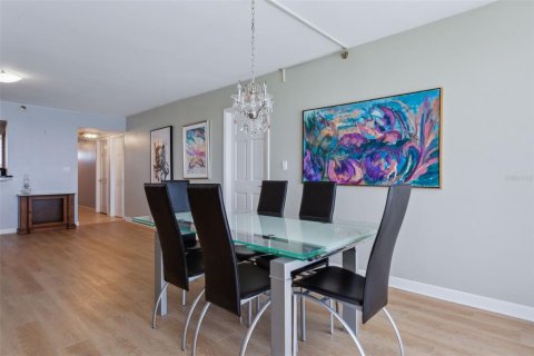 Condominio en venta en Redington Shores, Florida, 3 dormitorios, 166.2 m2 № 1544684 - foto 20