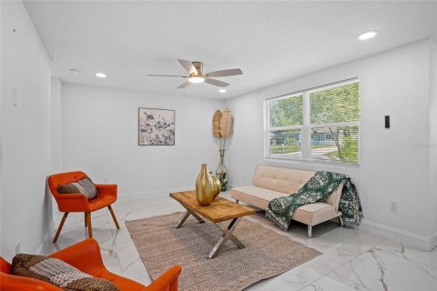 Casa en venta en New Port Richey, Florida, 3 dormitorios, 122.17 m2 № 2227340 - foto 6