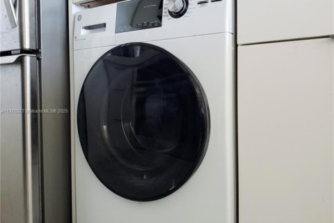 Снять в аренду кондоминиум в Майами-Бич, Флорида 1 спальня, 78.5м2, № 2019379 - фото 27