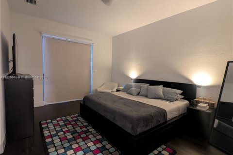 Touwnhouse à vendre à Miami, Floride: 3 chambres, 169.45 m2 № 1802770 - photo 19