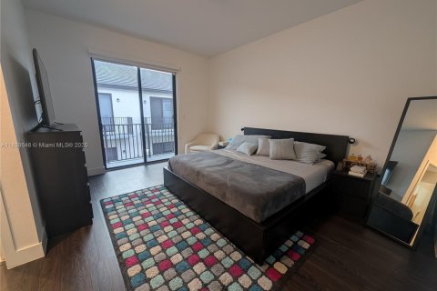 Touwnhouse à vendre à Miami, Floride: 3 chambres, 169.45 m2 № 1802770 - photo 17