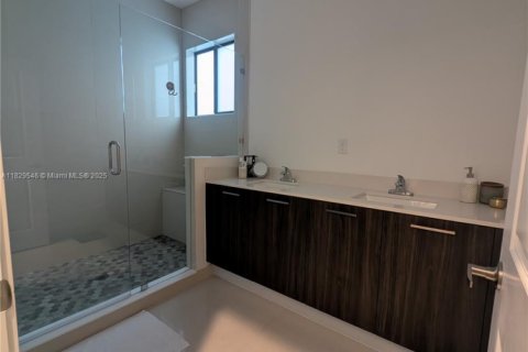 Touwnhouse à vendre à Miami, Floride: 3 chambres, 169.45 m2 № 1802770 - photo 24