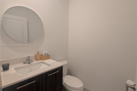 Touwnhouse à vendre à Miami, Floride: 3 chambres, 169.45 m2 № 1802770 - photo 16
