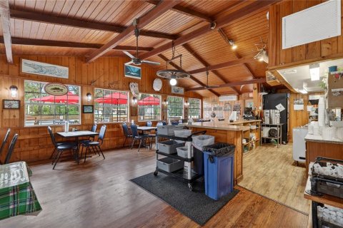 Immobilier commercial à vendre à Lake Panasoffkee, Floride: 331.48 m2 № 2167825 - photo 9