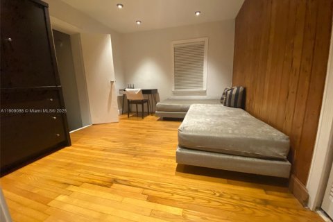 Villa ou maison à louer à Miami, Floride: 4 chambres, 219.25 m2 № 1986483 - photo 25