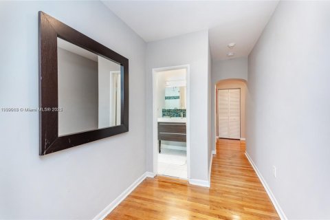 Villa ou maison à louer à Miami, Floride: 4 chambres, 219.25 m2 № 1986483 - photo 28