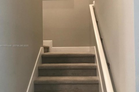 House in Davenport, Florida 4 bedrooms № 1994101 - photo 6