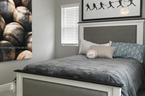 House in Davenport, Florida 4 bedrooms № 1994101 - photo 17