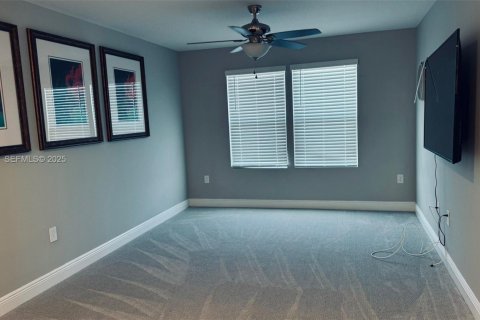 House in Davenport, Florida 4 bedrooms № 1994101 - photo 18