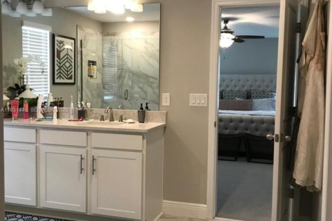 House in Davenport, Florida 4 bedrooms № 1994101 - photo 9