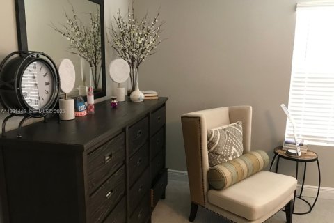 House in Davenport, Florida 4 bedrooms № 1994101 - photo 16