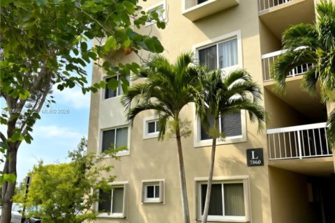 Condo in Miami, Florida, 1 bedroom № 2261866