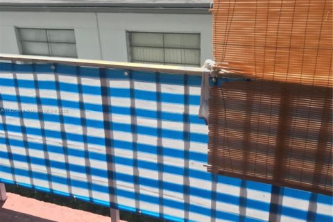 Condominio en venta en Miami Beach, Florida, 2 dormitorios, 95.78 m2 № 1792395 - foto 13