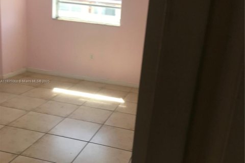 Condominio en venta en Miami Beach, Florida, 2 dormitorios, 95.78 m2 № 1792395 - foto 11