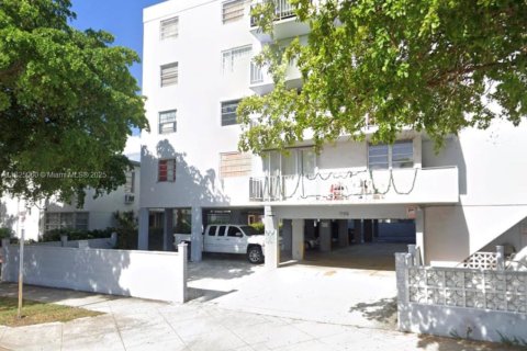 Condominio en venta en Miami Beach, Florida, 2 dormitorios, 95.78 m2 № 1792395 - foto 1