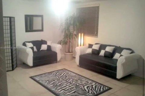 Condominio en venta en Miami Beach, Florida, 2 dormitorios, 95.78 m2 № 1792395 - foto 7