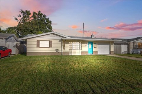 Casa en venta en Holiday, Florida, 2 dormitorios, 93.65 m2 № 1908034 - foto 1